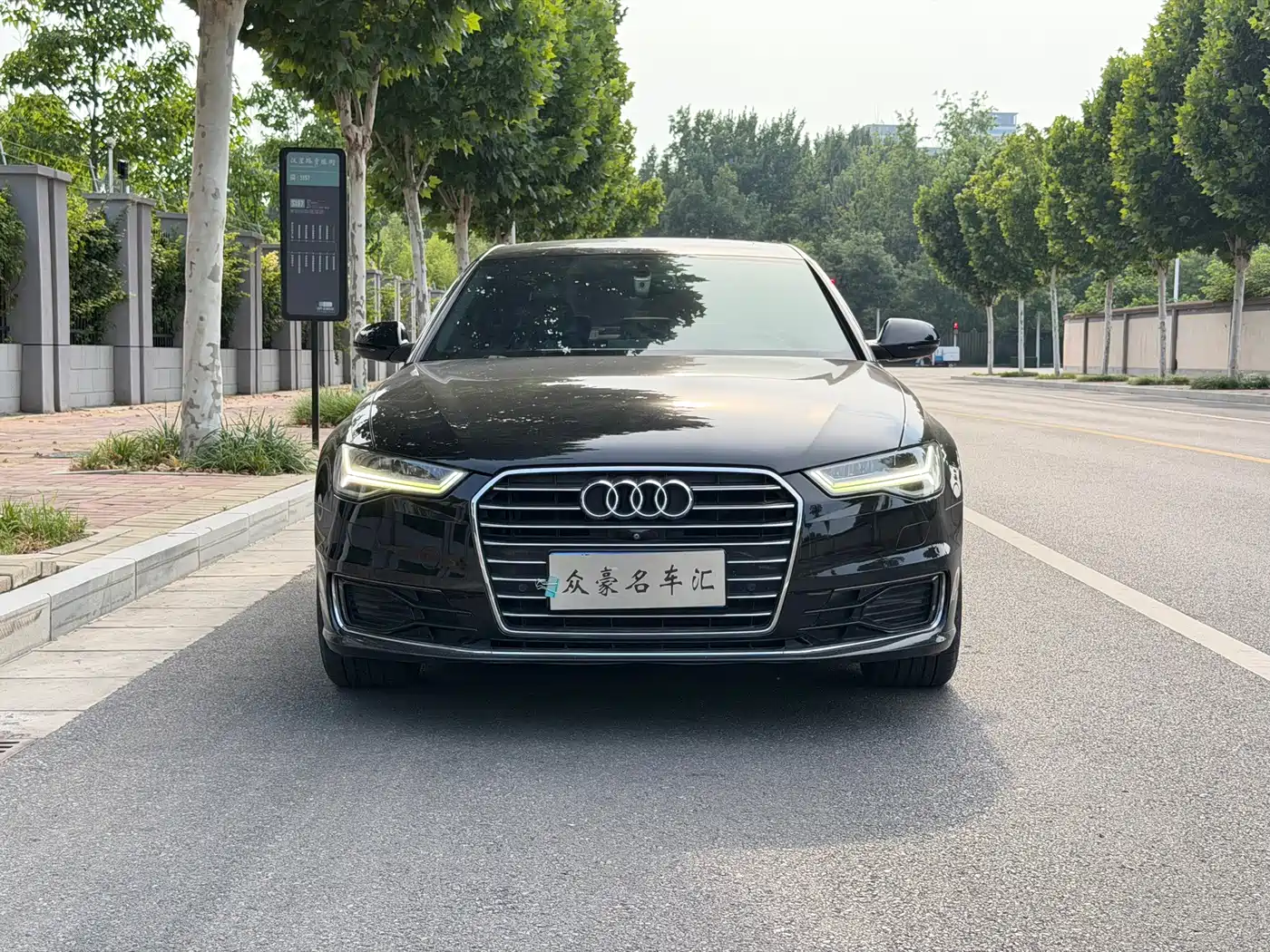 Фото 2 - Audi A6L