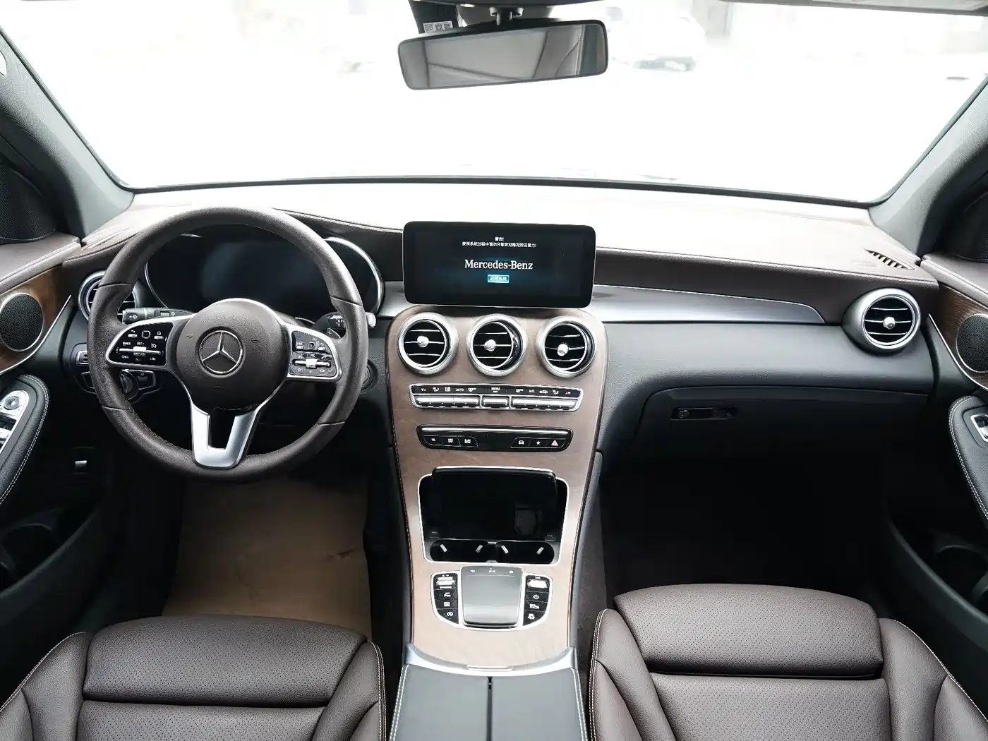Mercedes-Benz GLC 2022 Facelift II GLC 260 L 4MATIC Luxury фото 6