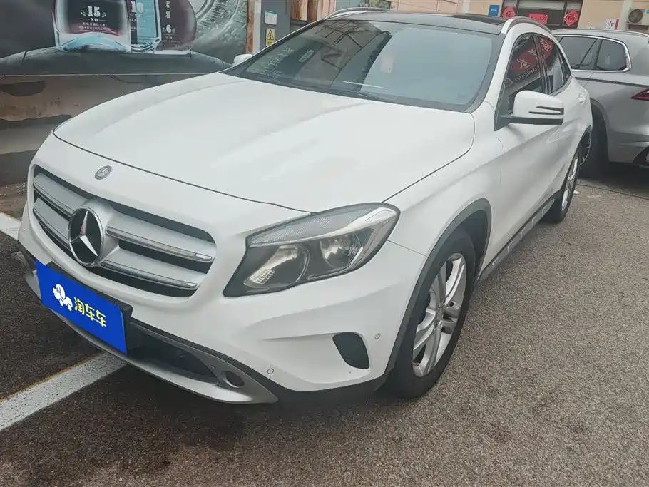 Mercedes-Benz GLA 2015 GLA 200 Dynamic