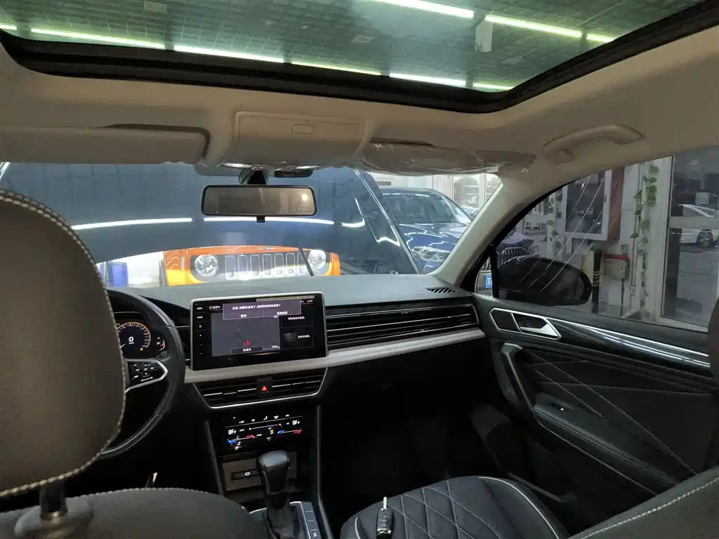 Volkswagen Tiguan L 2022 330TSI Automatic 2WD Smart Edition фото 18