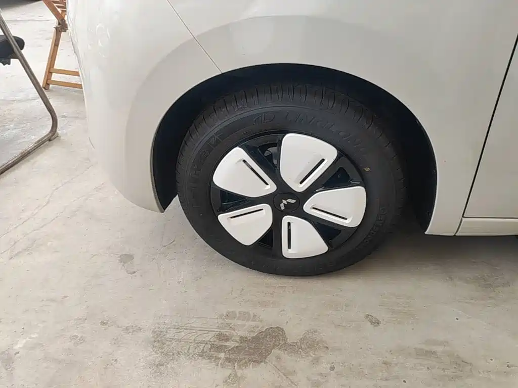 Wuling Motors Hongguang MINIEV 2026 2025 4-Door Advanced