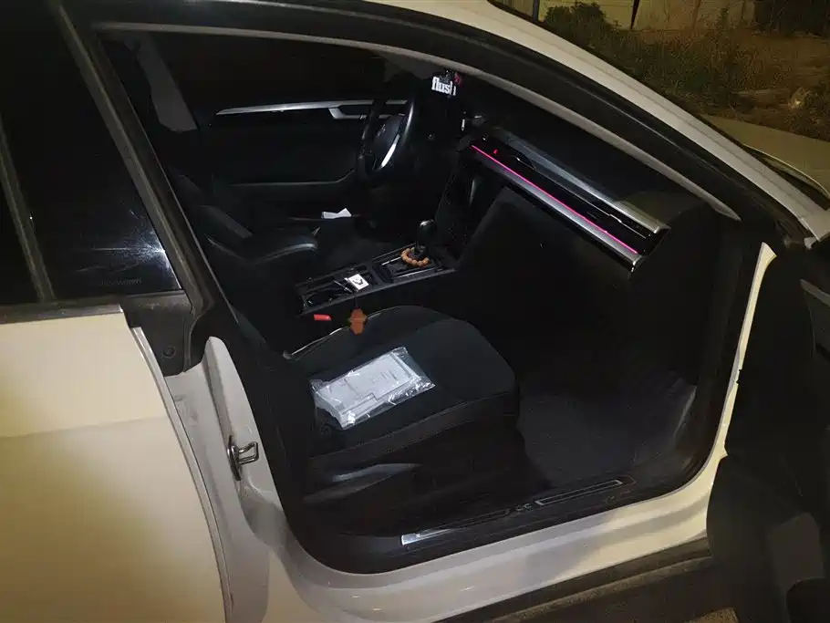 Volkswagen FAW-Volkswagen CC 2021 Shooting Brake 330TSI Hunter Edition фото 8