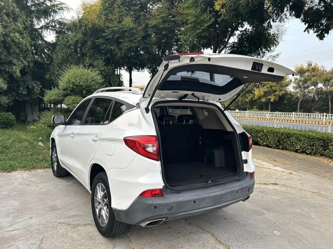 BYD Song 2019 2018 1.5TID Automatic Smart Connection Luxury