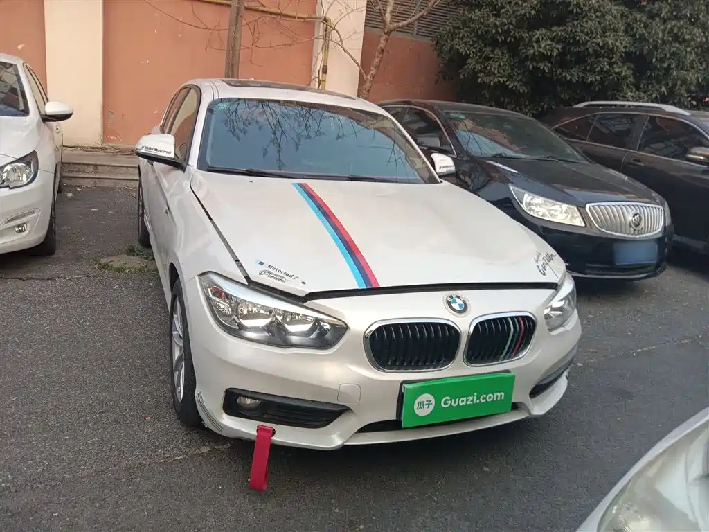 BMW 1 Series (Import) 2016 118i Leading фото 3