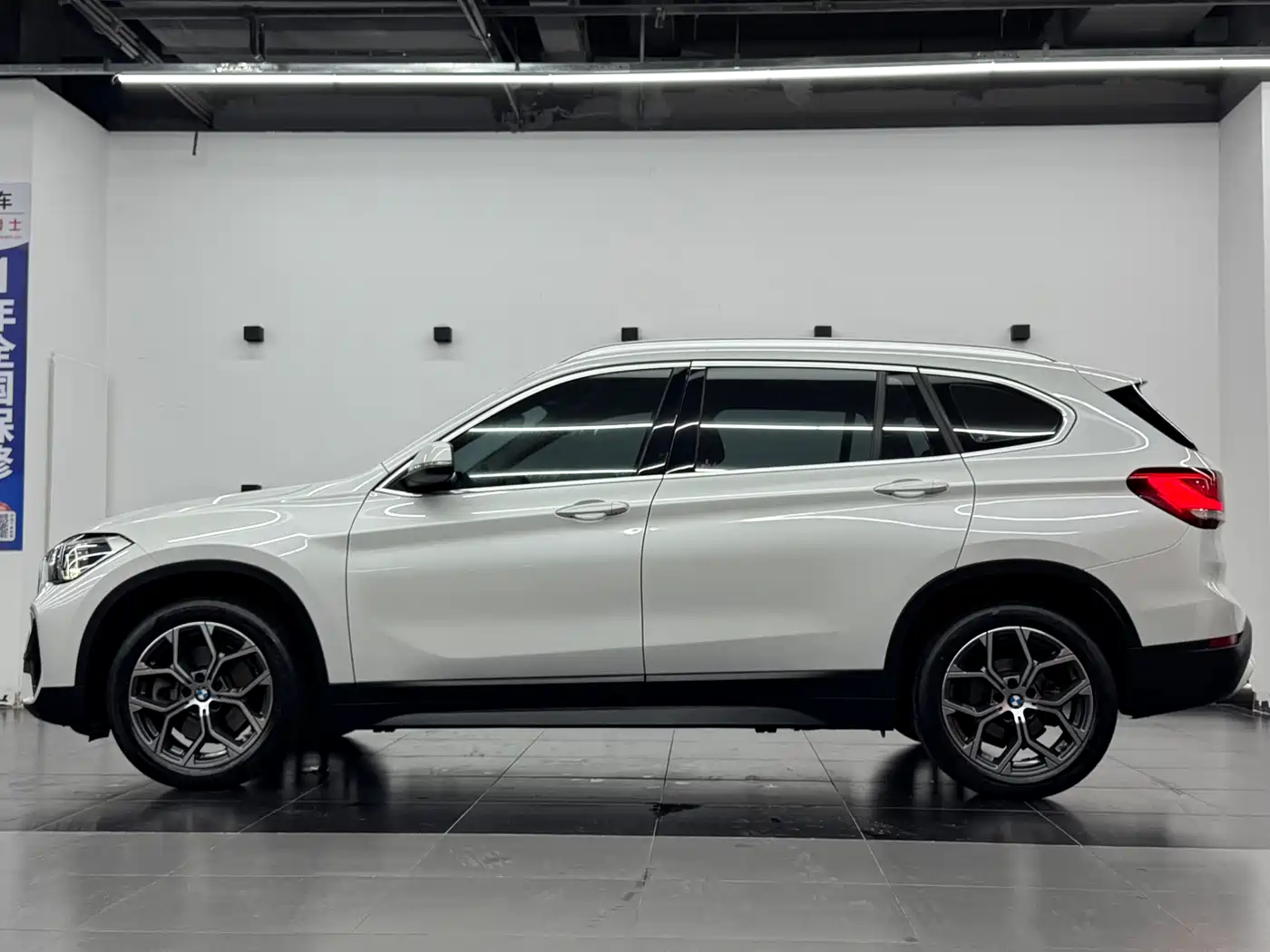 BMW X1 2022 sDrive25Li Leading фото 13