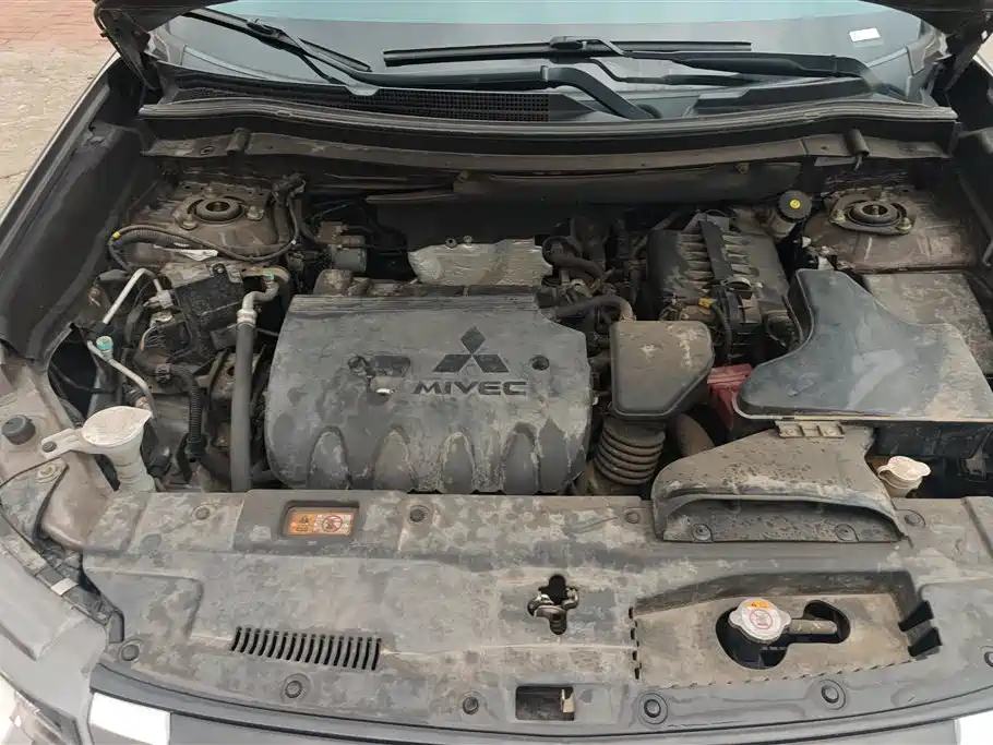 Mitsubishi Outlander 2020 2.0L 2WD Premium 5-seater фото 10