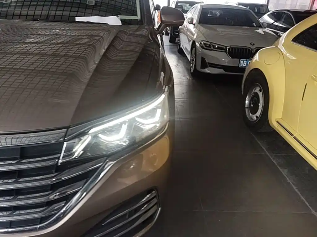 Volkswagen Viloran 2020 2020 380TSI Premium