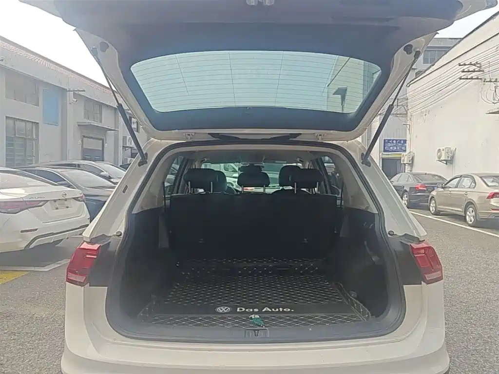 Volkswagen Tiguan L 2020 330TSI Auto 2WD Trend China VI фото 19