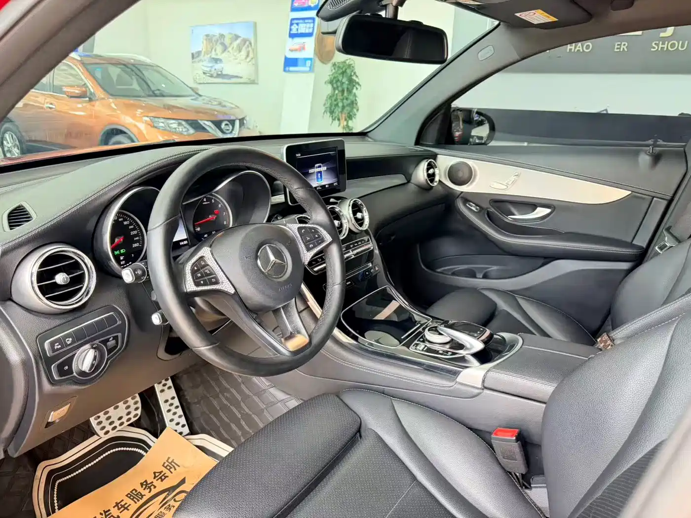 Mercedes-Benz GLC Coupe 2019 GLC 200 4MATIC Coupe SUV фото 9