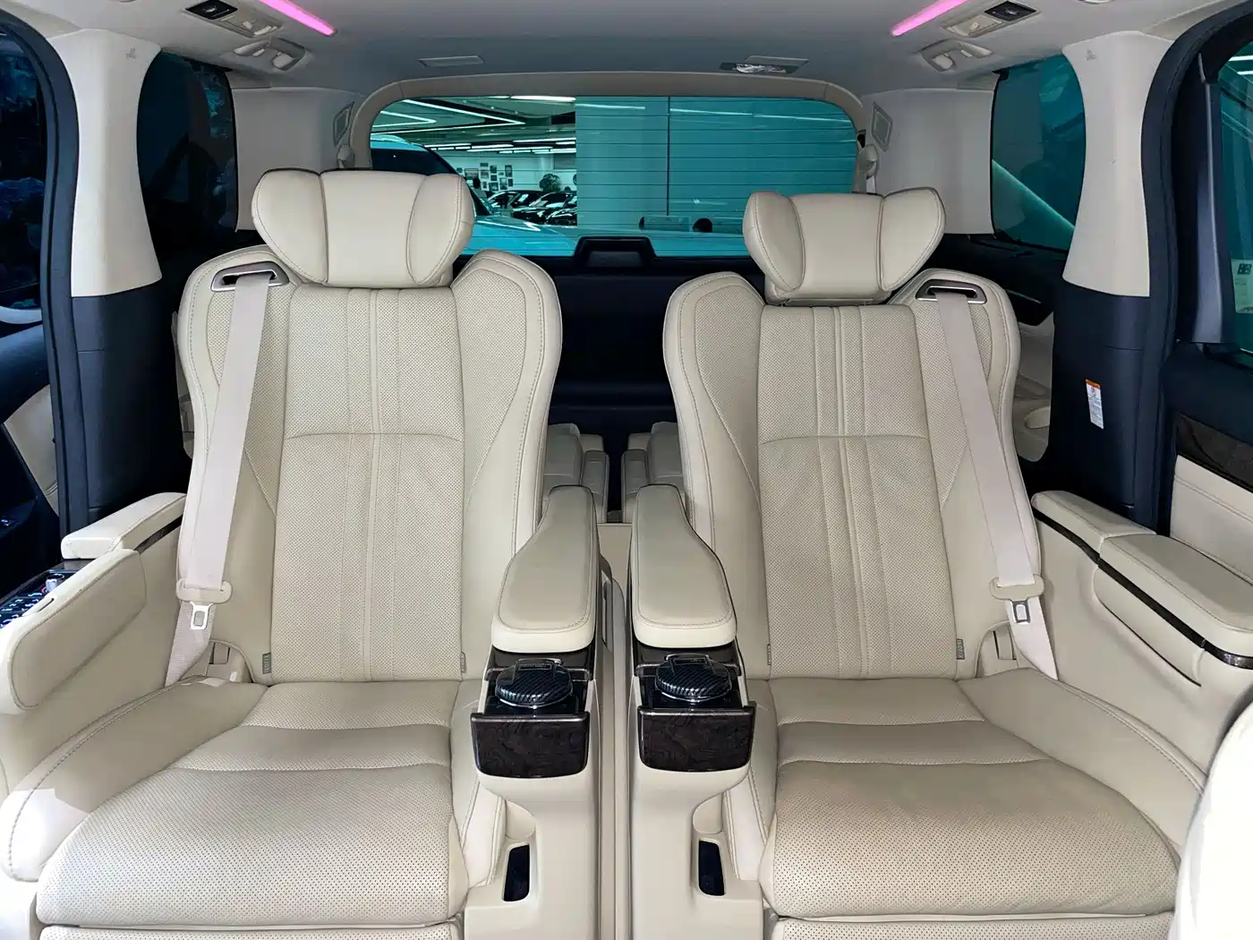 Toyota Alphard 2020 Hybrid 2.5L Premium Edition фото 15