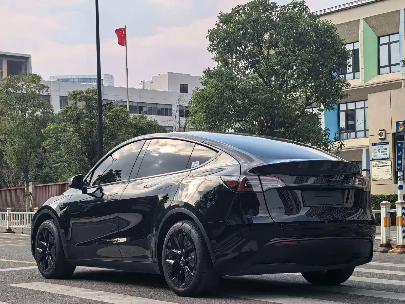 Фото 16 - Tesla Model Y