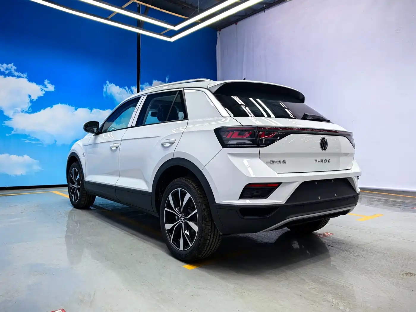VOLKSWAGEN T-ROC EXPLORING SONGS