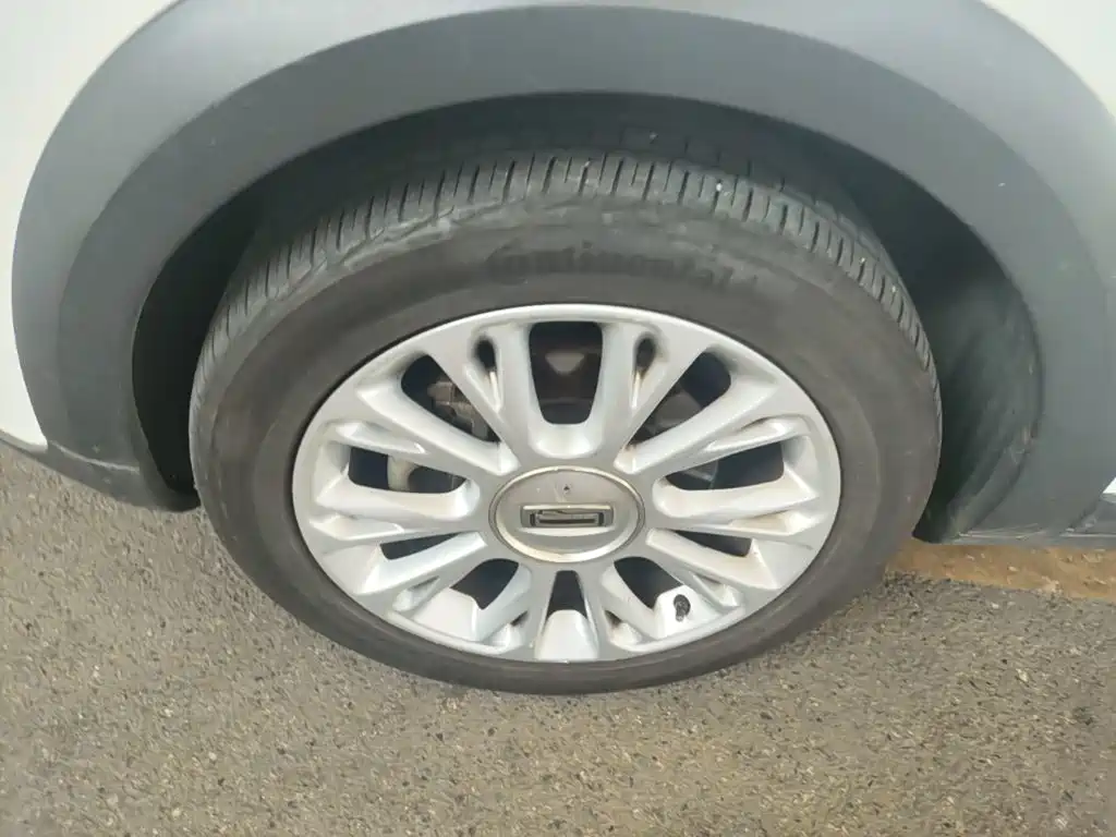 Qoros 3 2016 2016 Urban SUV 1.6T Automatic Zhizhen