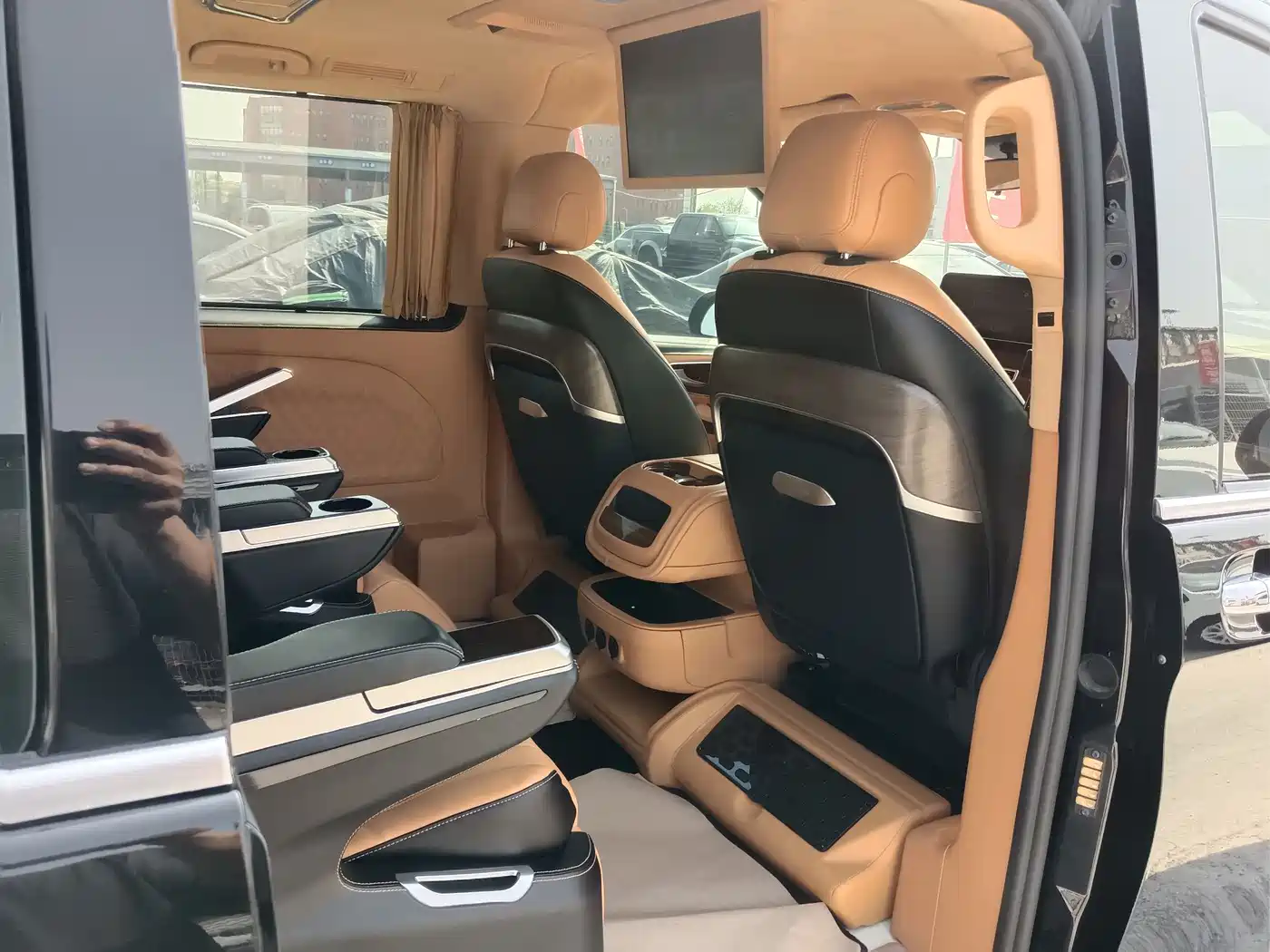 Mercedes-Benz Vito 2021 2.0T Elite 7-Seater фото 14