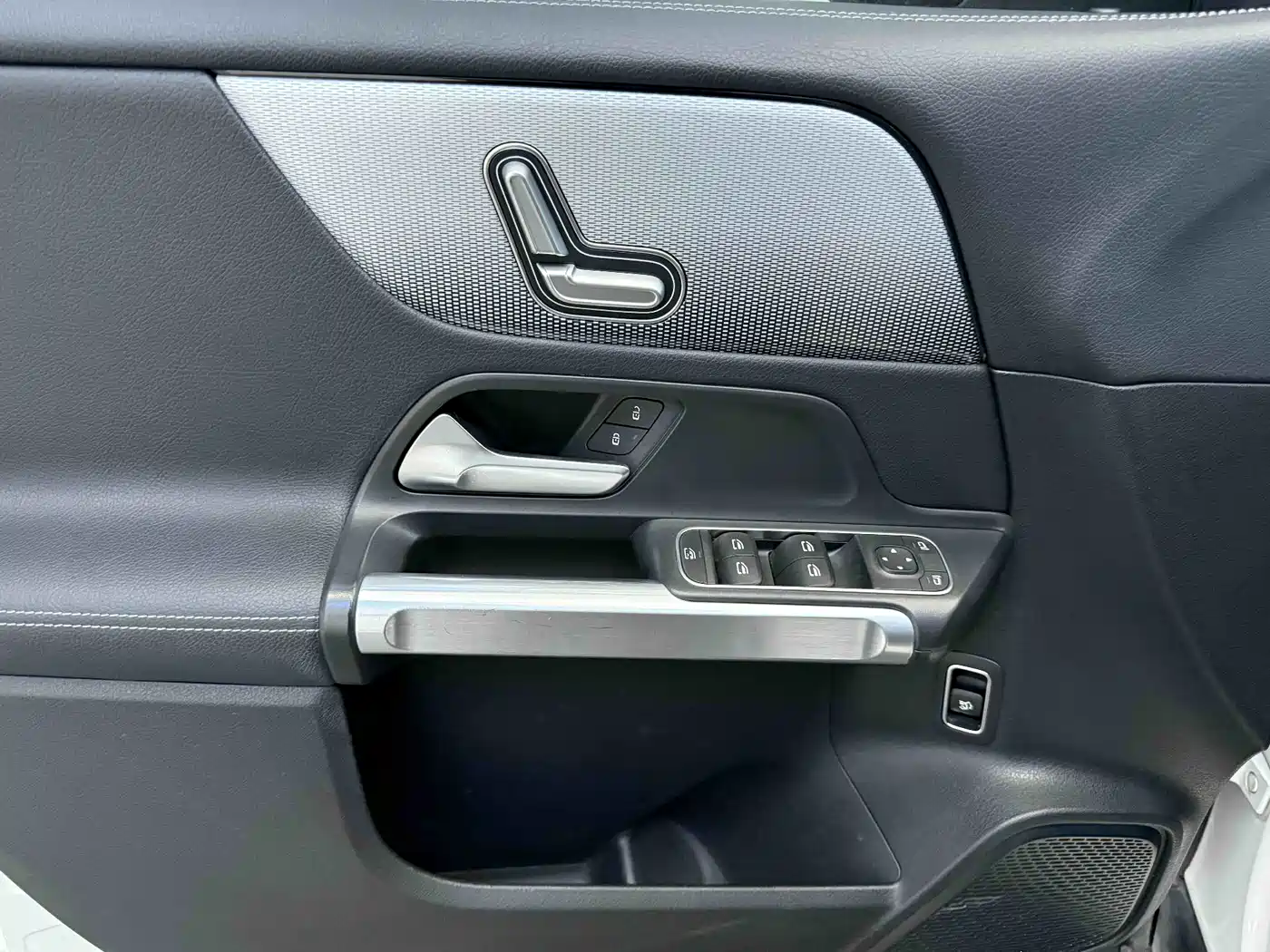 Mercedes-Benz GLB 2020 GLB 180 Dynamic фото 11
