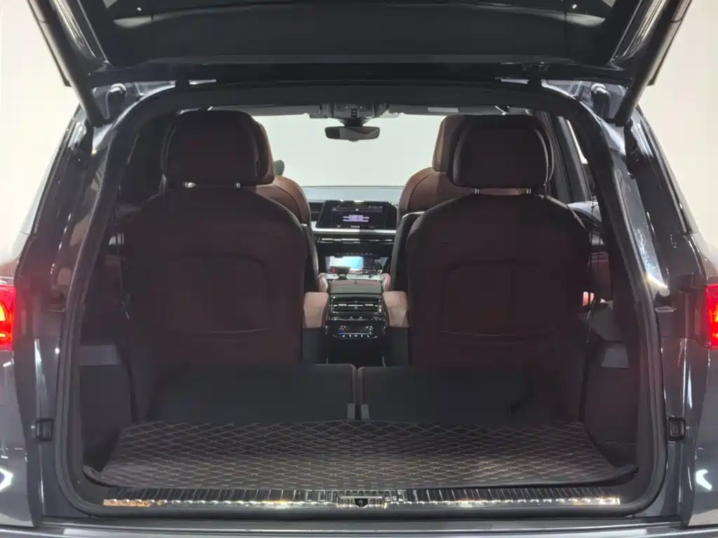 Audi Q6 2024 2024 45 TFSI quattro Shadow Warrior Edition 6-seater