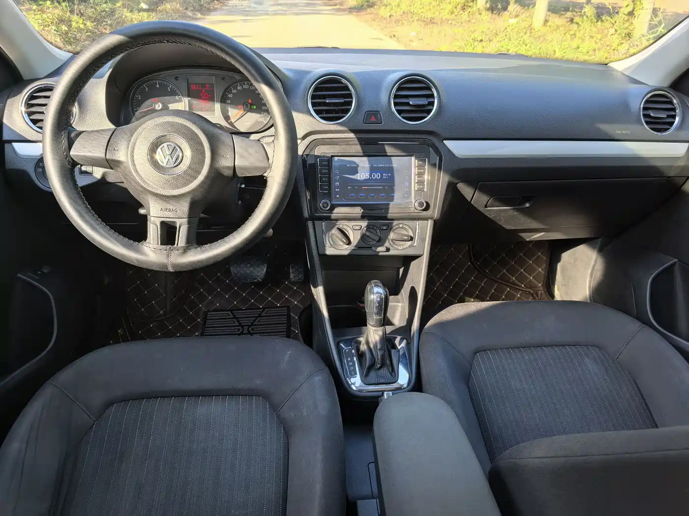 Volkswagen Jetta 2015 1.6L Auto Comfort фото 8