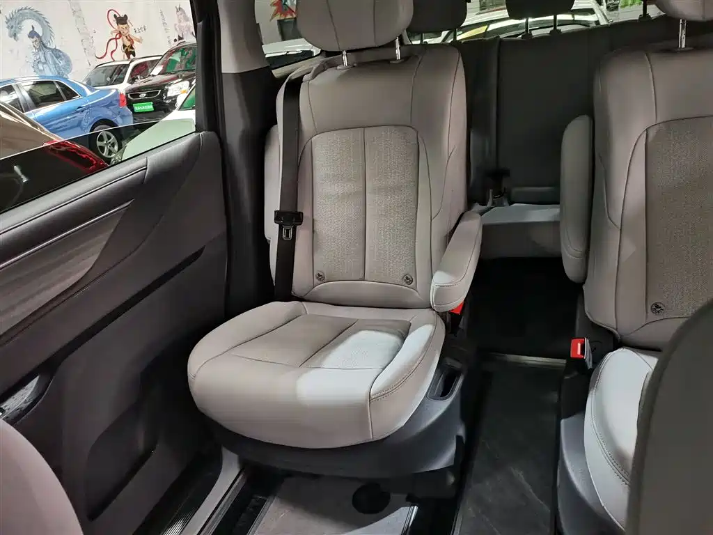 Buick GL8 2025 Model Landglory Smart Edition фото 6