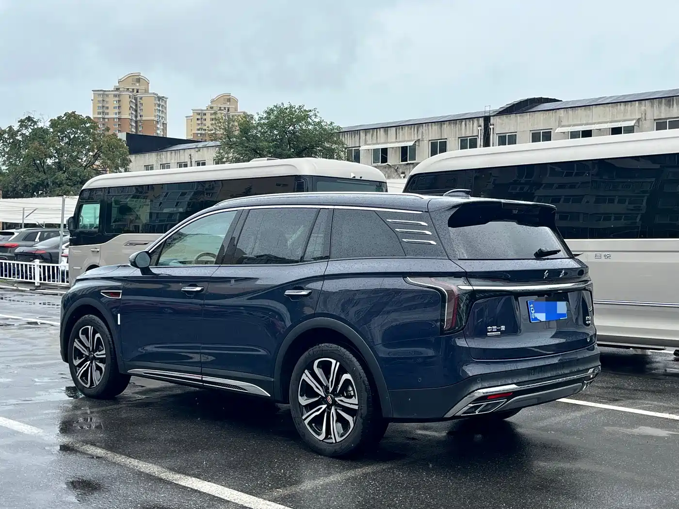 Hongqi HS7 2023 2023 2.0T Automatic 4WD Flag Leader Edition (6-seater)