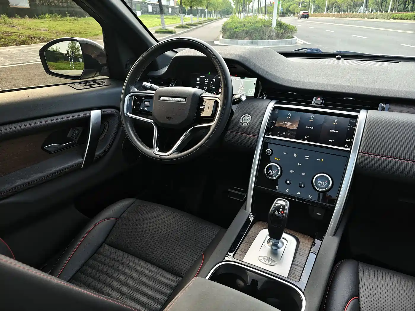 Land Rover Discovery Sport 2022 Model 249PS R-Dynamic S Performance Edition 5-Seater фото 17