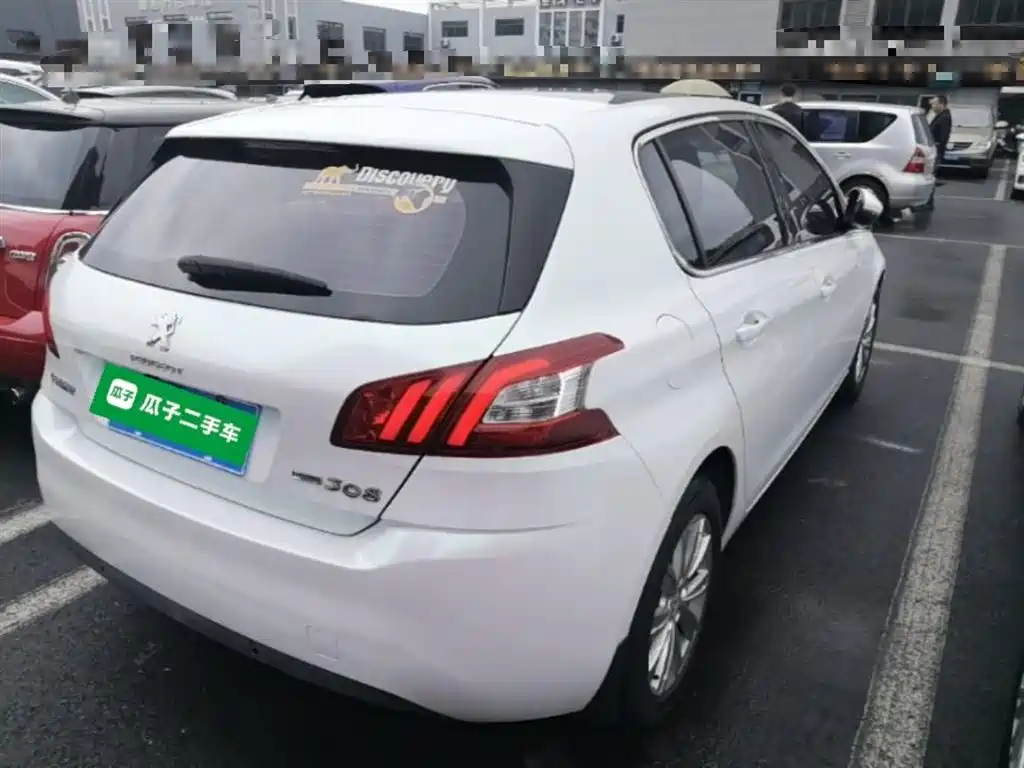 Peugeot 308S 2015 1.2T Auto Dynamic Edition фото 5