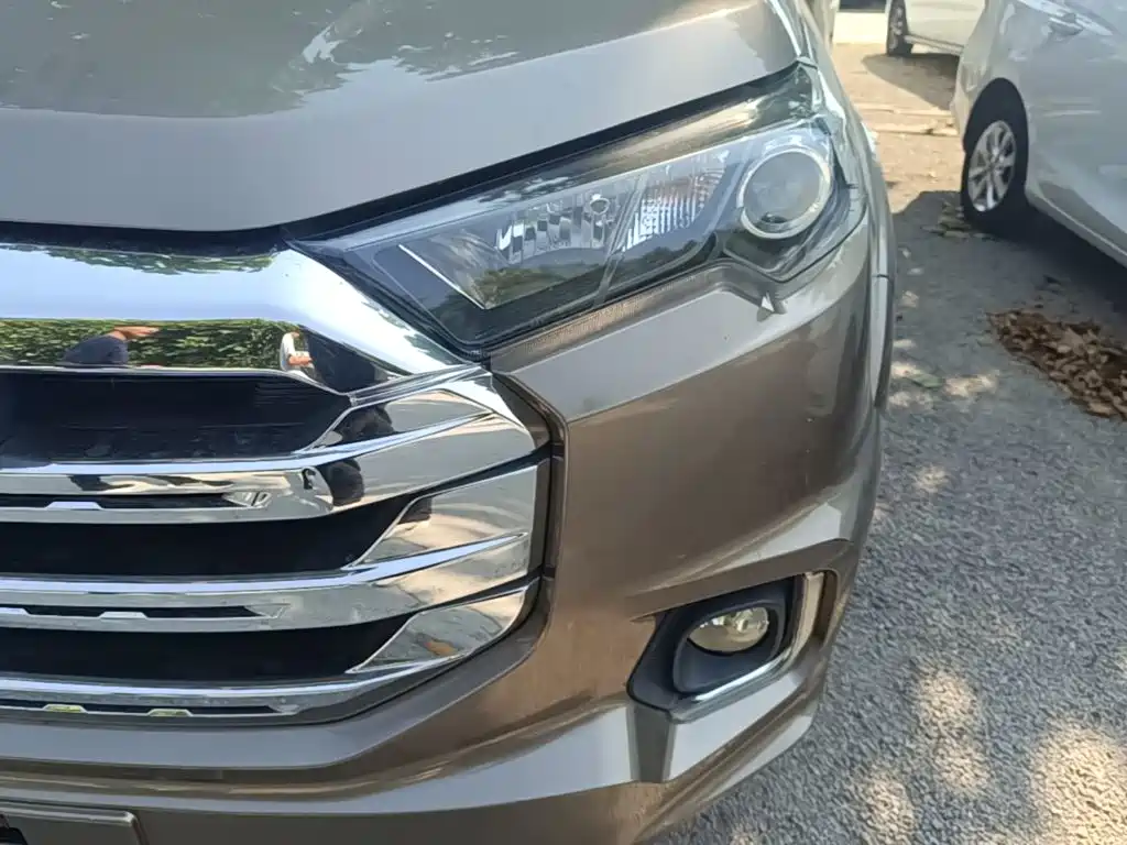 Jiangling Yuhu 7 2023 2022 2.0T Manual Diesel 2WD Comfort Long Wheelbase