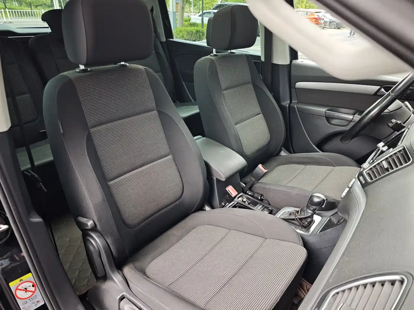 Volkswagen Sharan 2015 1.8TSI Comfort фото 8