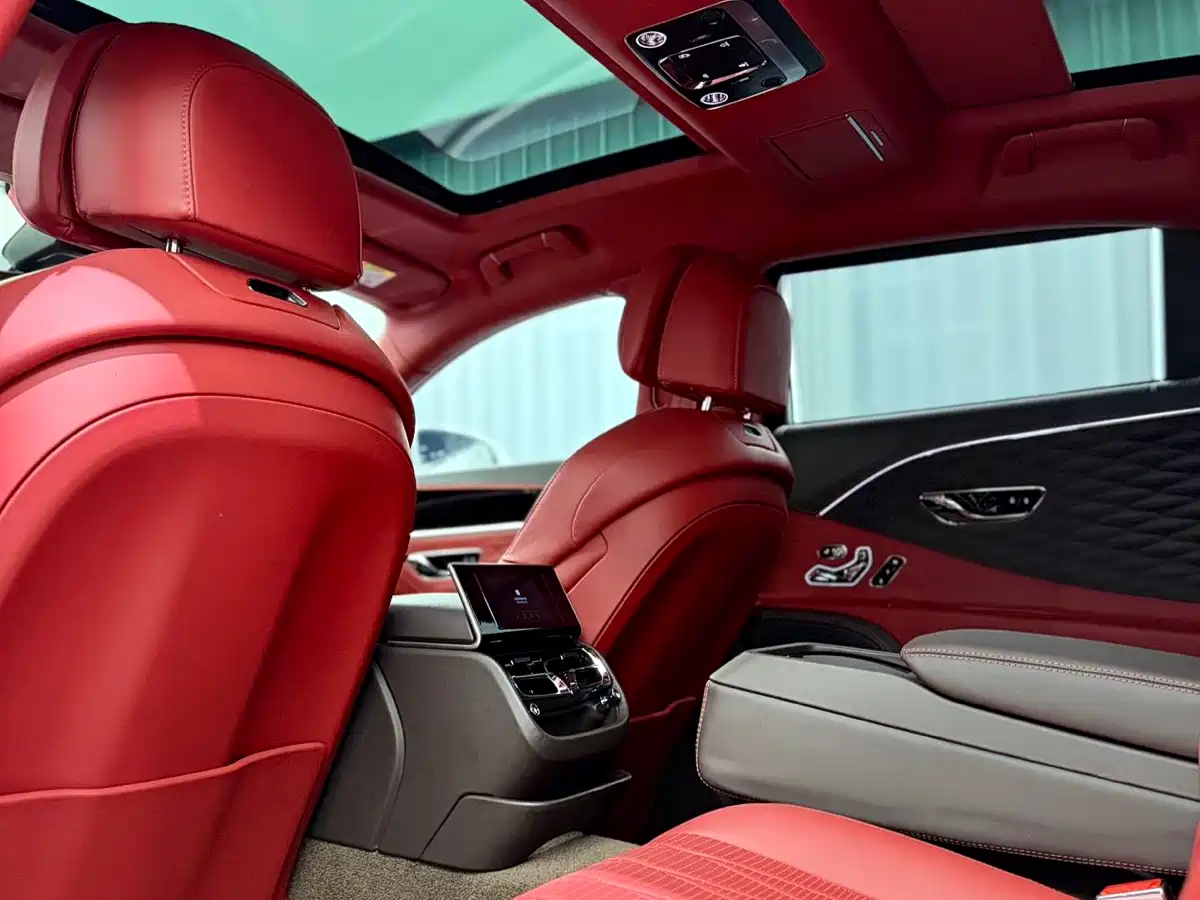 Bentley Flying Spur Plug-in Hybrid 2022 2.9T V6 Hybrid фото 8