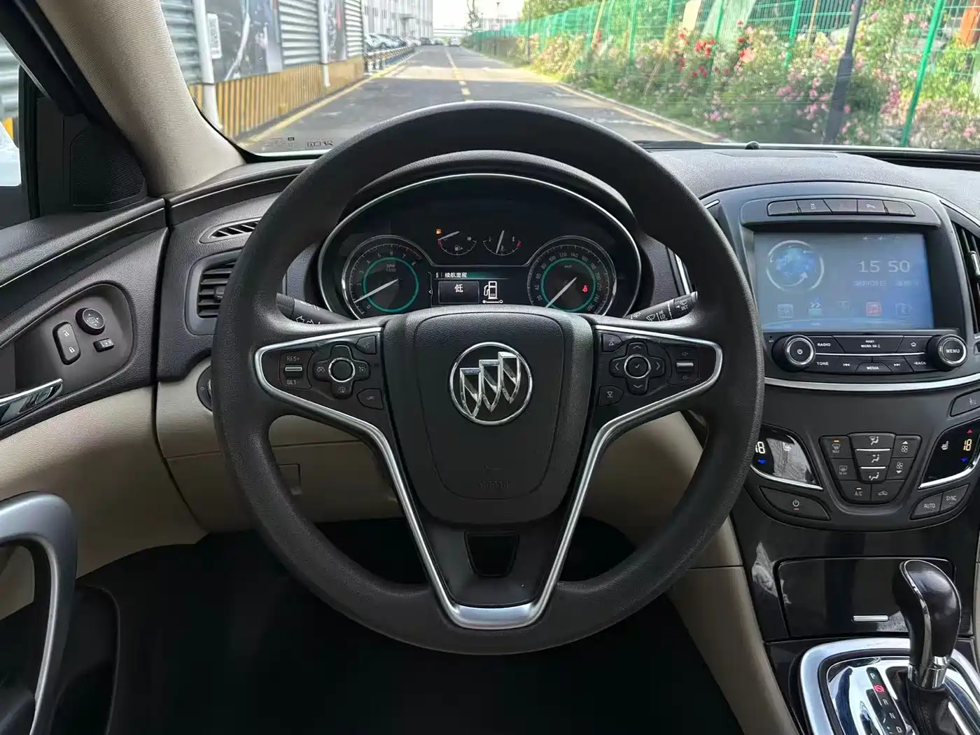 Buick Regal 2015 2.0L Elite Fashion Model фото 11
