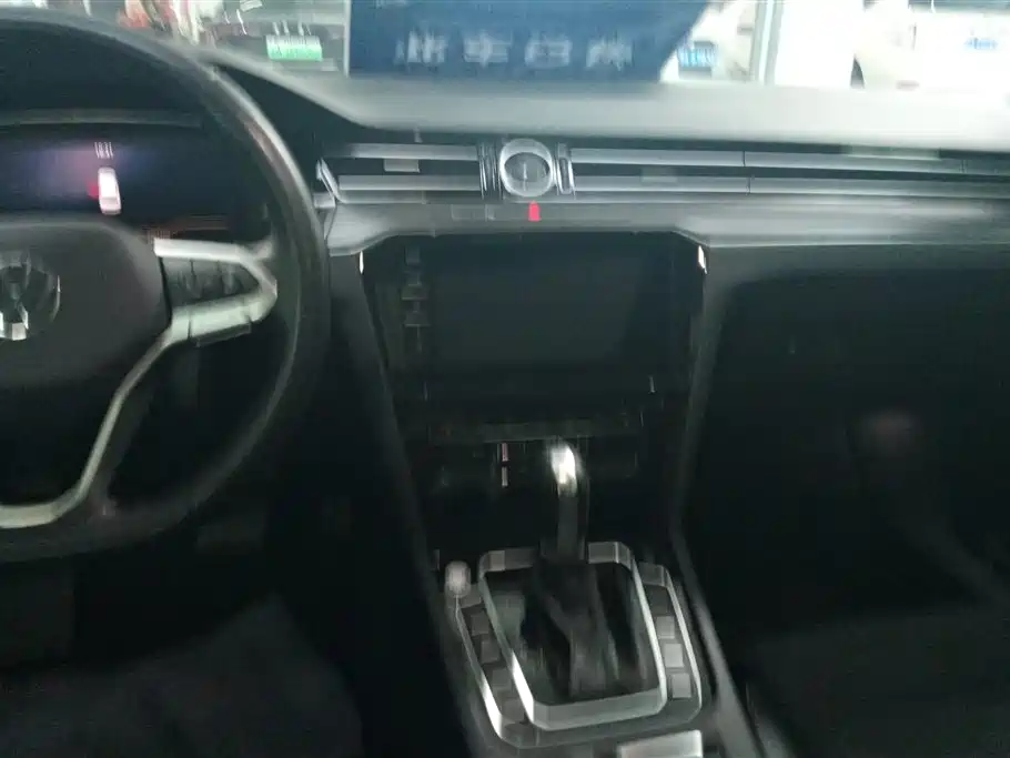 Volkswagen Passat 2021 Model 380TSI Luxury Edition фото 13
