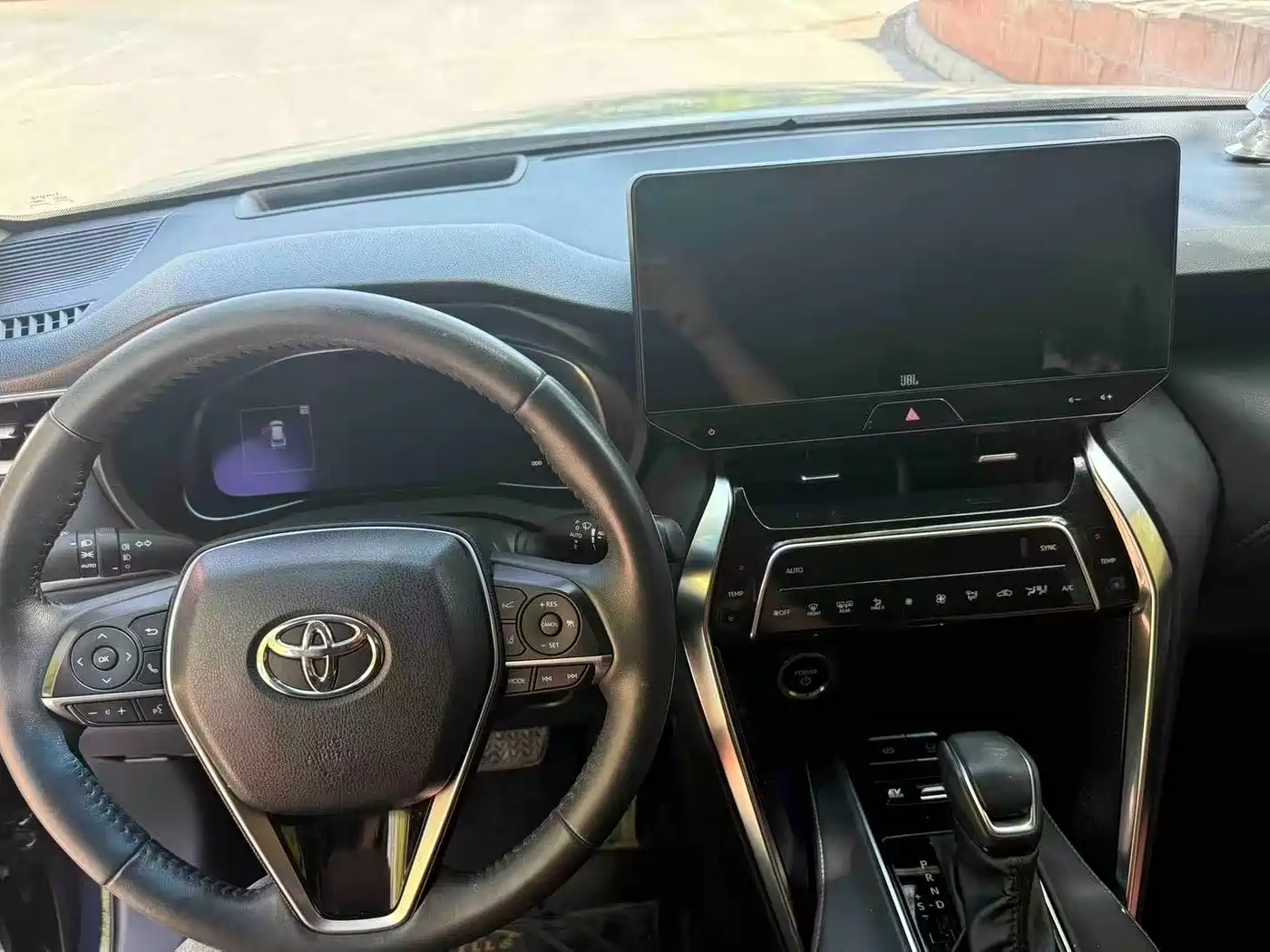 Toyota Venza 2023 2.5L Smart Hybrid AWD Ultimate фото 9