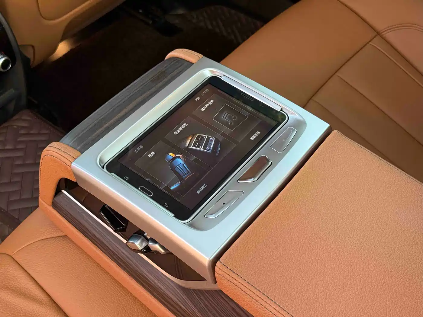 BMW 5 Series 2018 530Li Exclusive Luxury Package фото 30