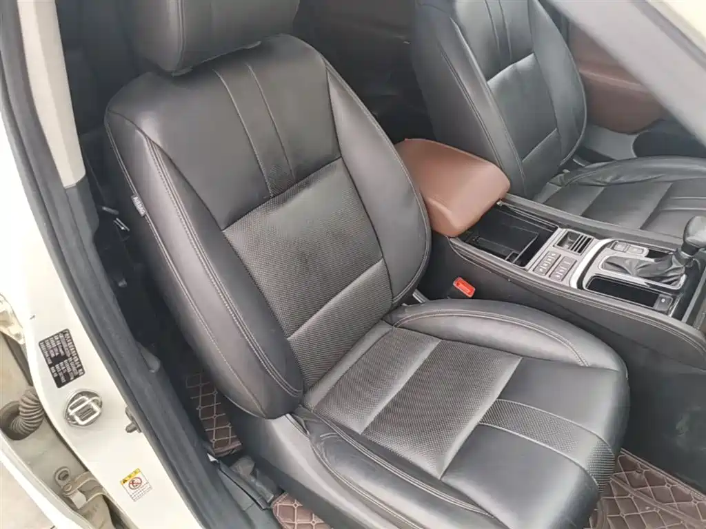 GAC Trumpchi Trumpchi GS8 2017 320T 2WD Luxury Smart Connect (7-seater) фото 25