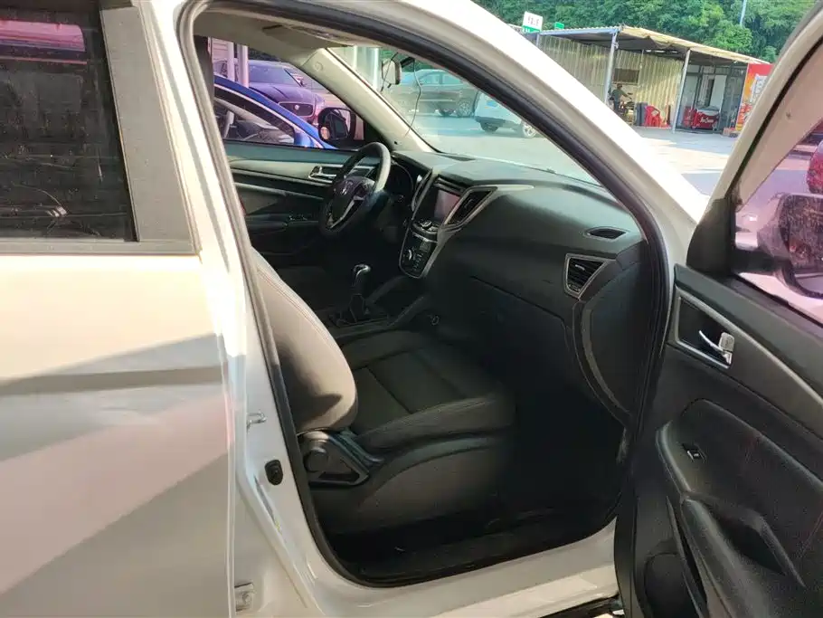 CHANGAN CS75