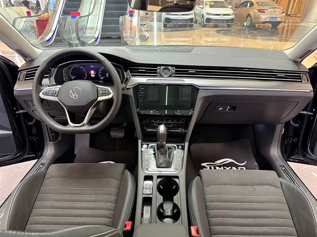 Volkswagen Magotan 2020 330TSI DSG Luxury фото 5