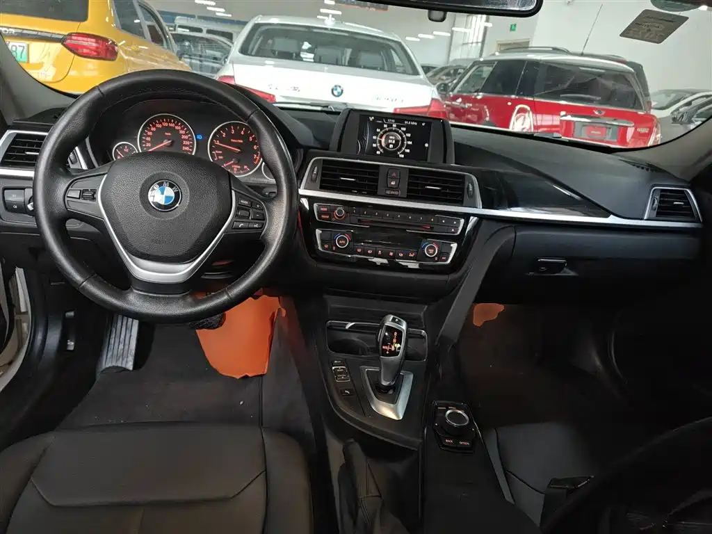 BMW 3 Series 2016 320Li Progressive фото 6