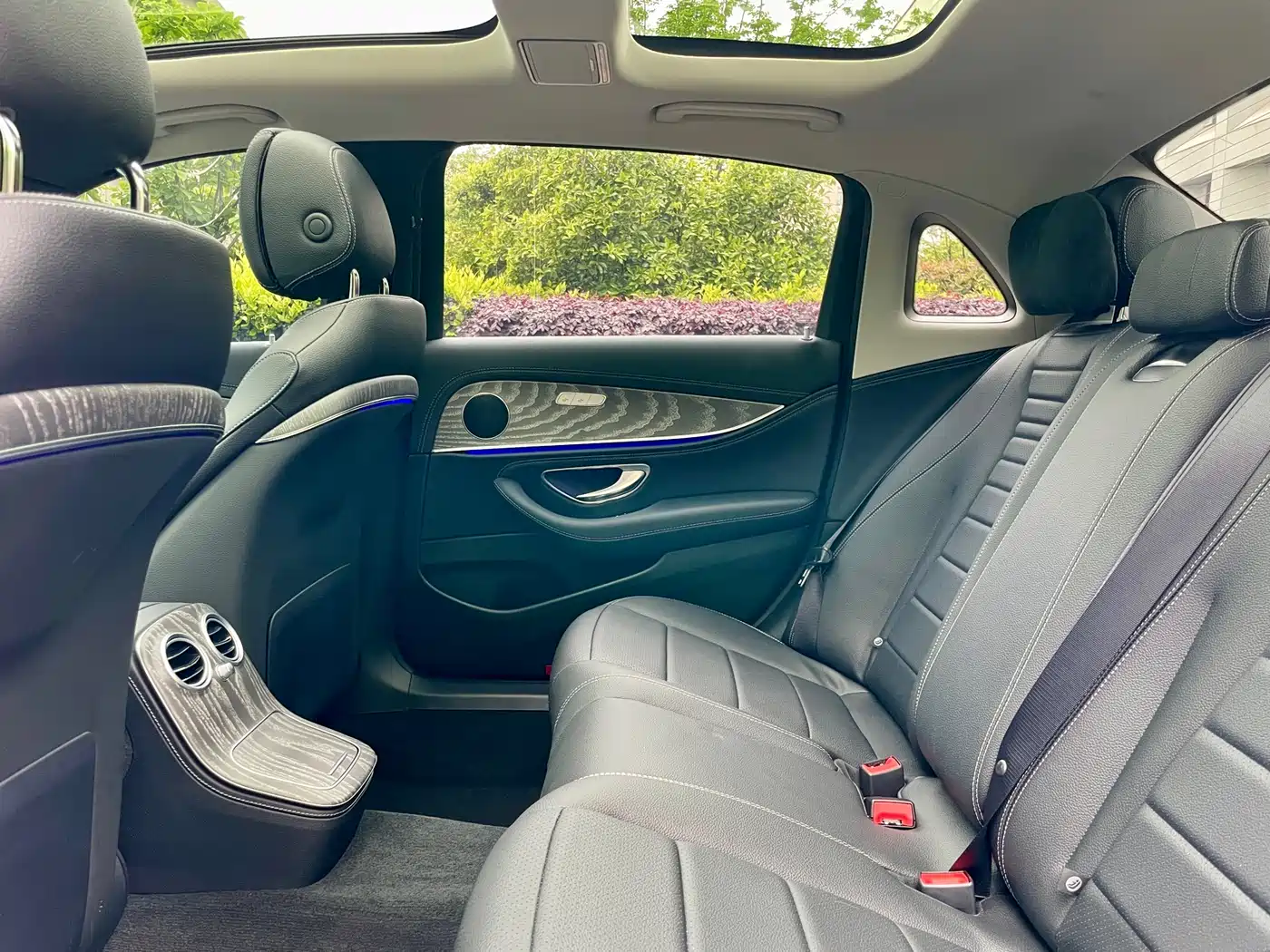 Mercedes-Benz E-Class 2022 Second Facelift E 300 L Sport Fashion фото 13