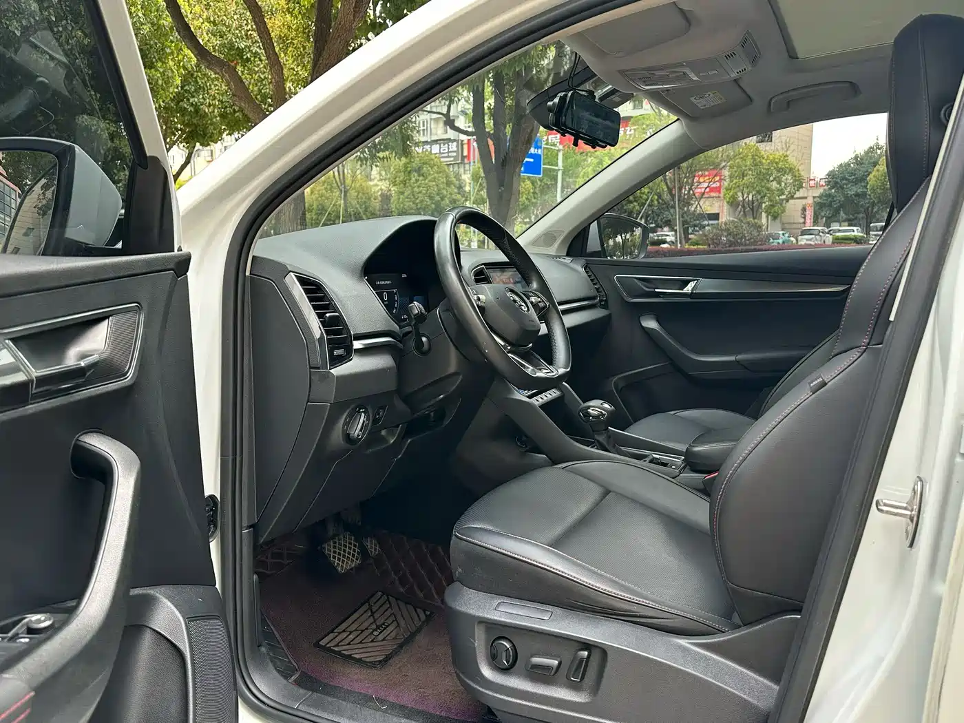 Škoda Karoq 2023 TSI280 Luxury Edition фото 4