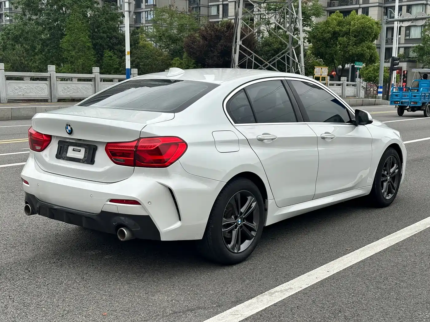 BMW 1 Series 2021 120i M Sport фото 7