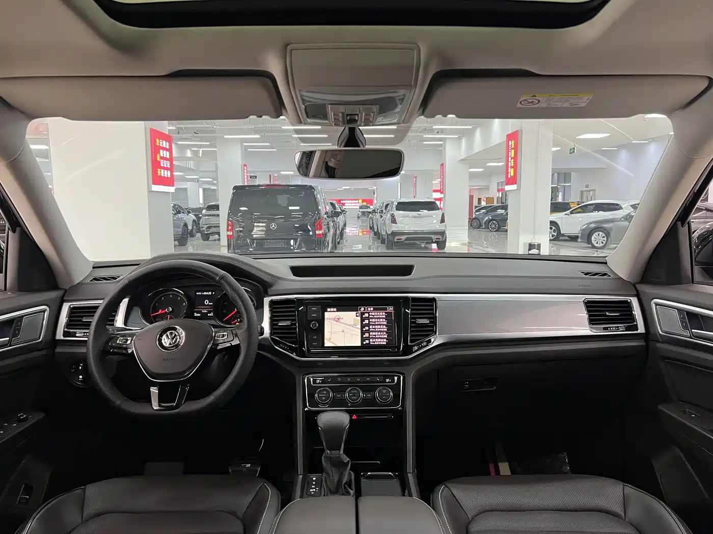 Volkswagen Teramont 2019 380TSI 4WD Luxury Edition China VI фото 8