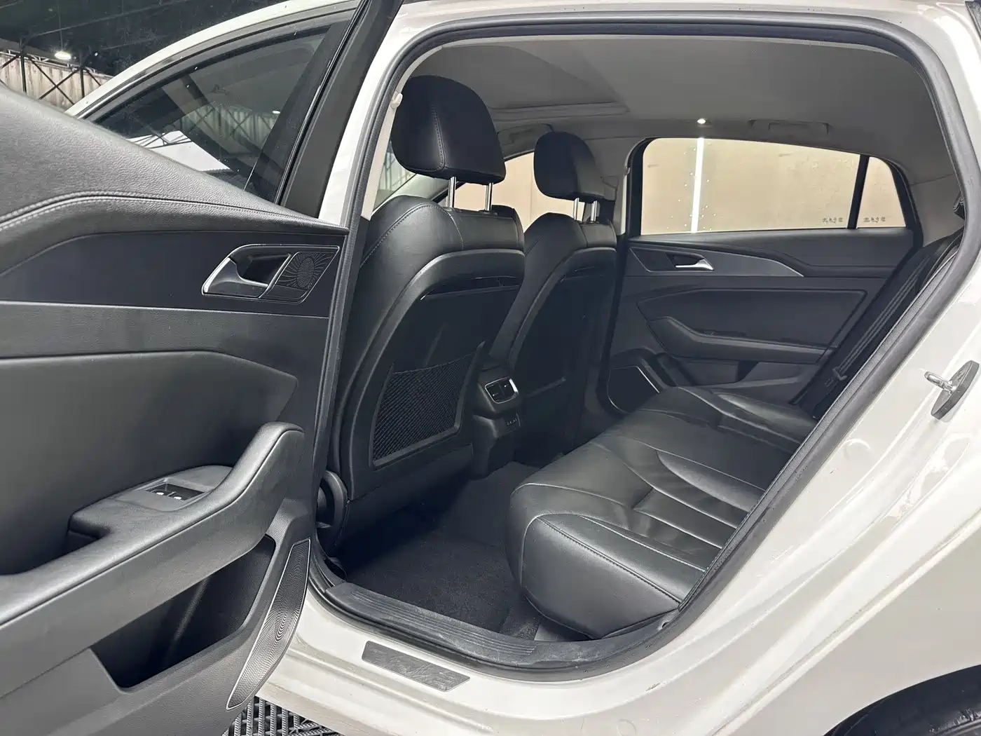 Hongqi H5 2020 1.5T DCT Qi Rhythm Edition фото 8