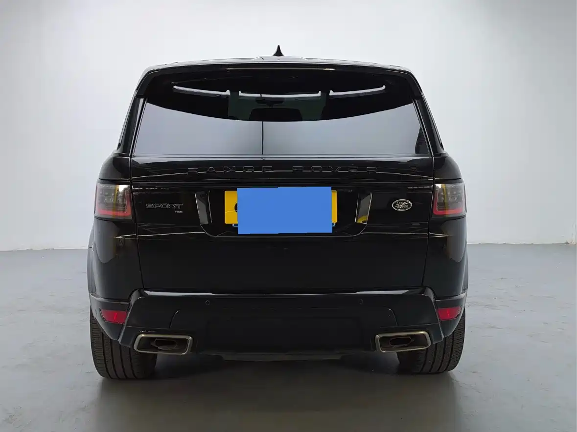Land Rover Range Rover Sport 2022 3.0 L6 Gloss Black Edition фото 8