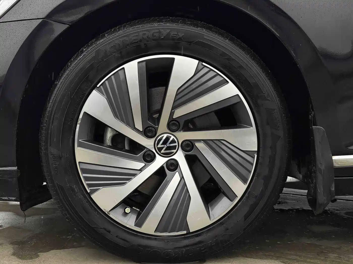 VOLKSWAGEN MAGOTAN GTE PLUG IN HYBRID