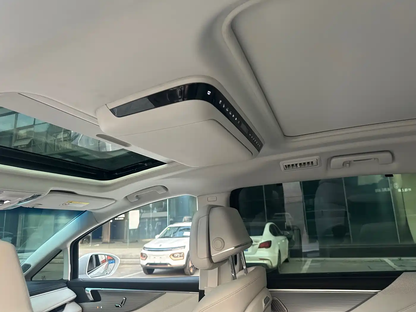 Buick GL8 New Energy 2024 Landglory Premium Edition 7-Seater фото 12
