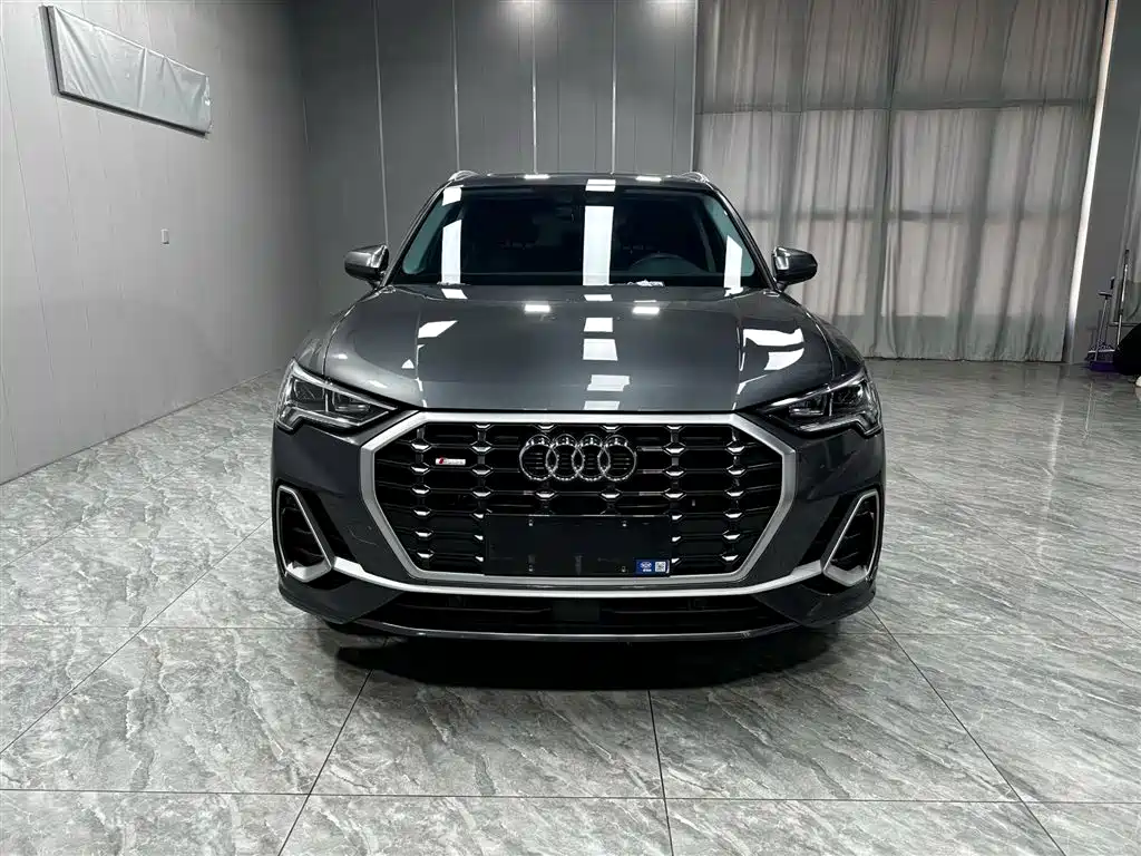 Audi Q3 2022 35 TFSI Fashion Dynamic фото 2