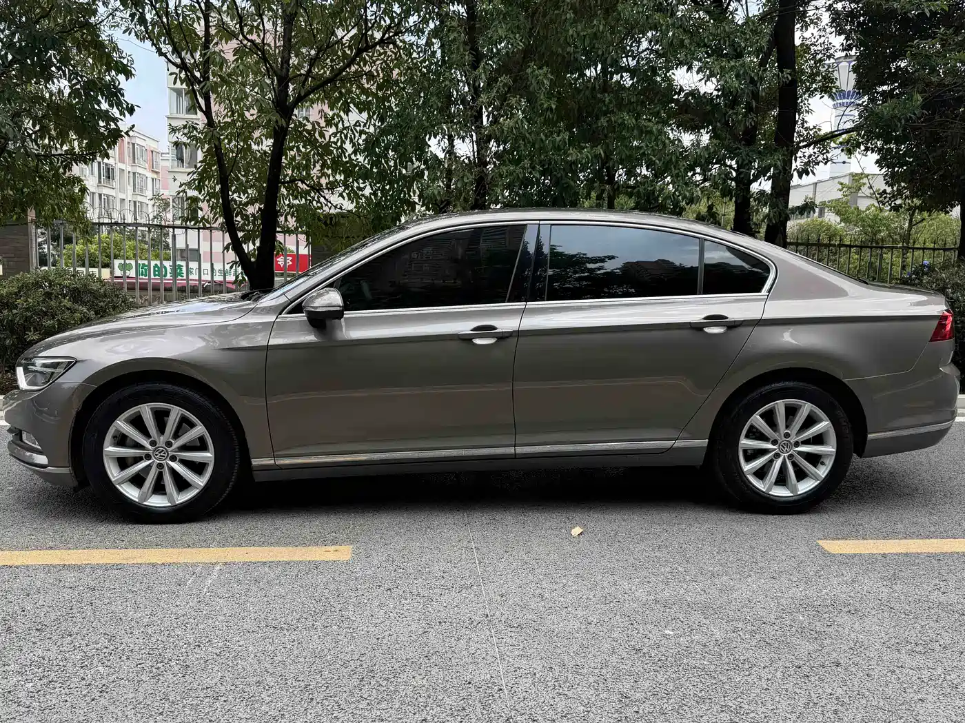 Volkswagen Magotan 2017 330TSI DSG Leading фото 17