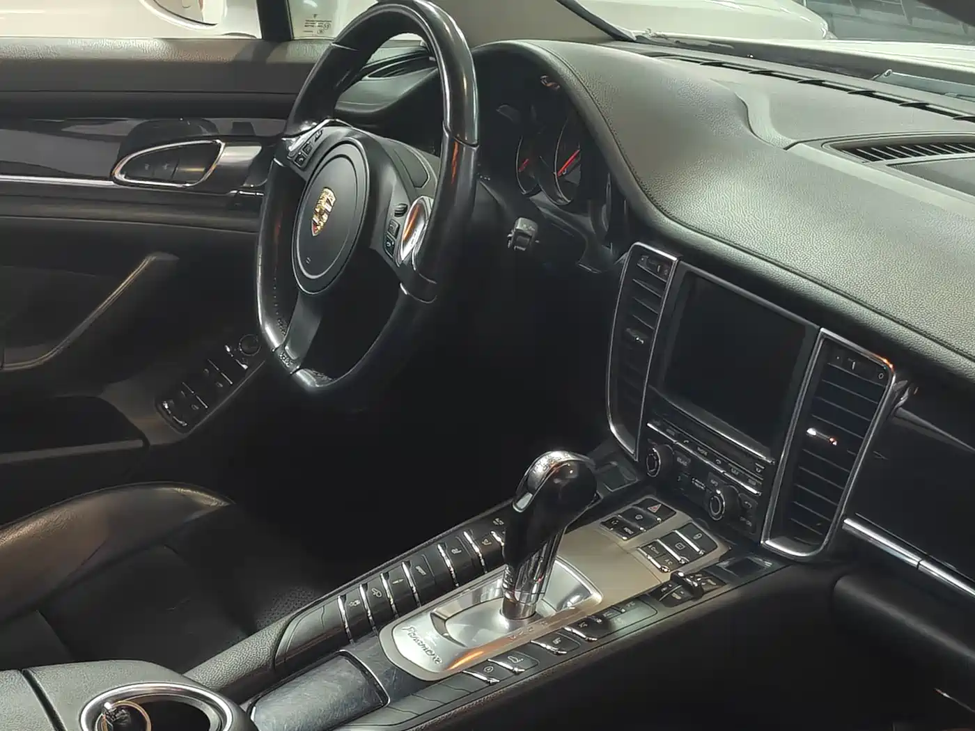 Porsche Panamera 2010 Panamera 4 3.6L фото 24