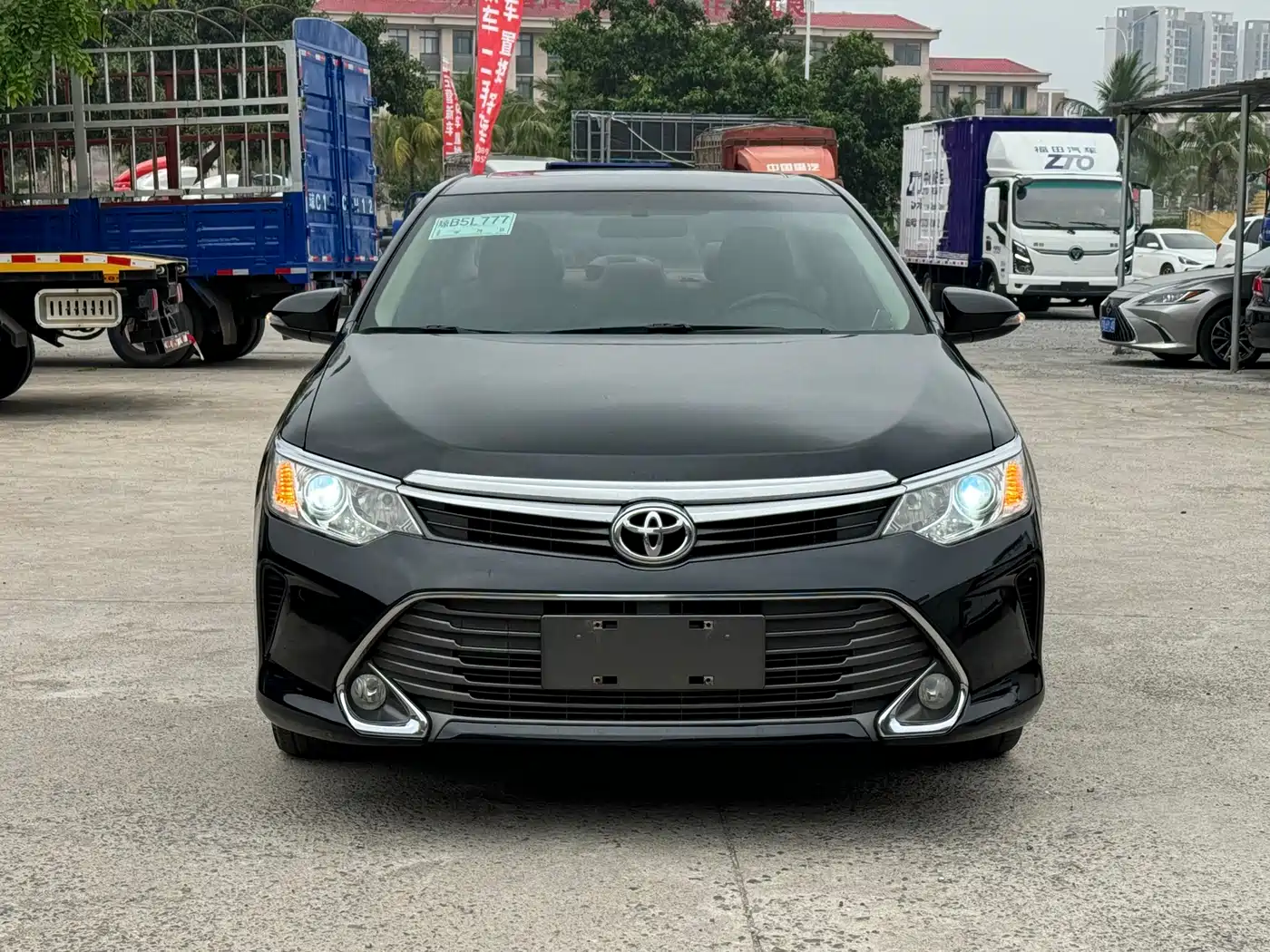 Toyota Camry 2015 2.0E Elite Edition фото 2