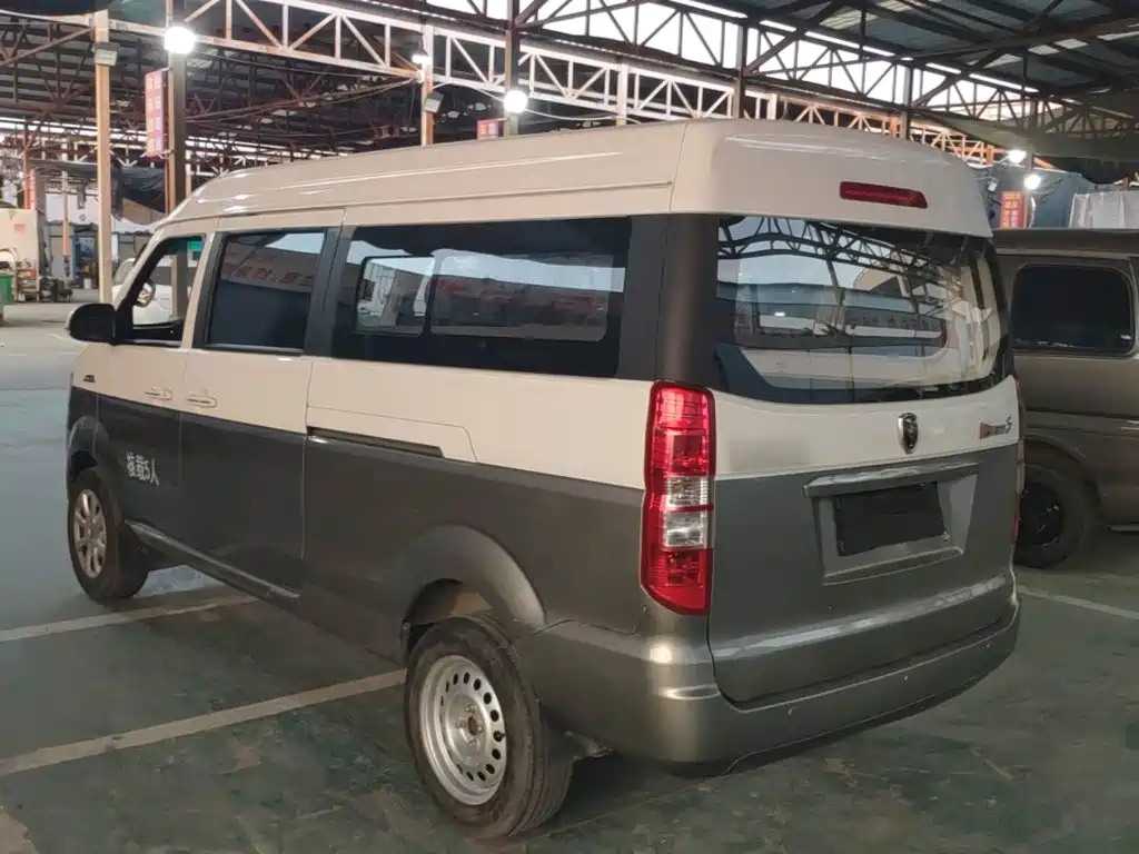 Jinbei New Hiace S 2024 2023 1.5L Fortune Bus 5/6/7-seater Non-AC Version SWC15M