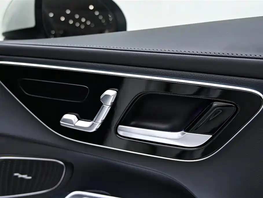 Mercedes-Benz GLC 2024 GLC 260 L 4MATIC Luxury 5-seater фото 30